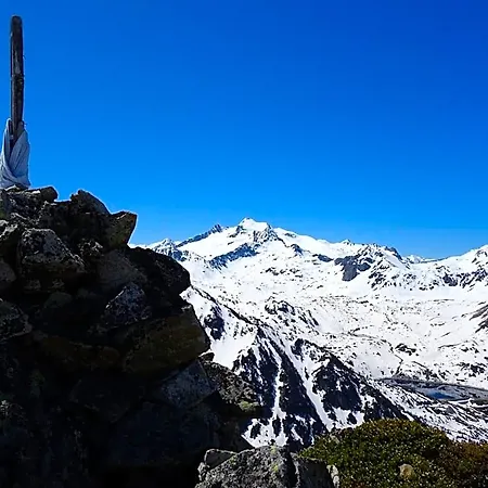 La Montagne Fleurie 바레즈